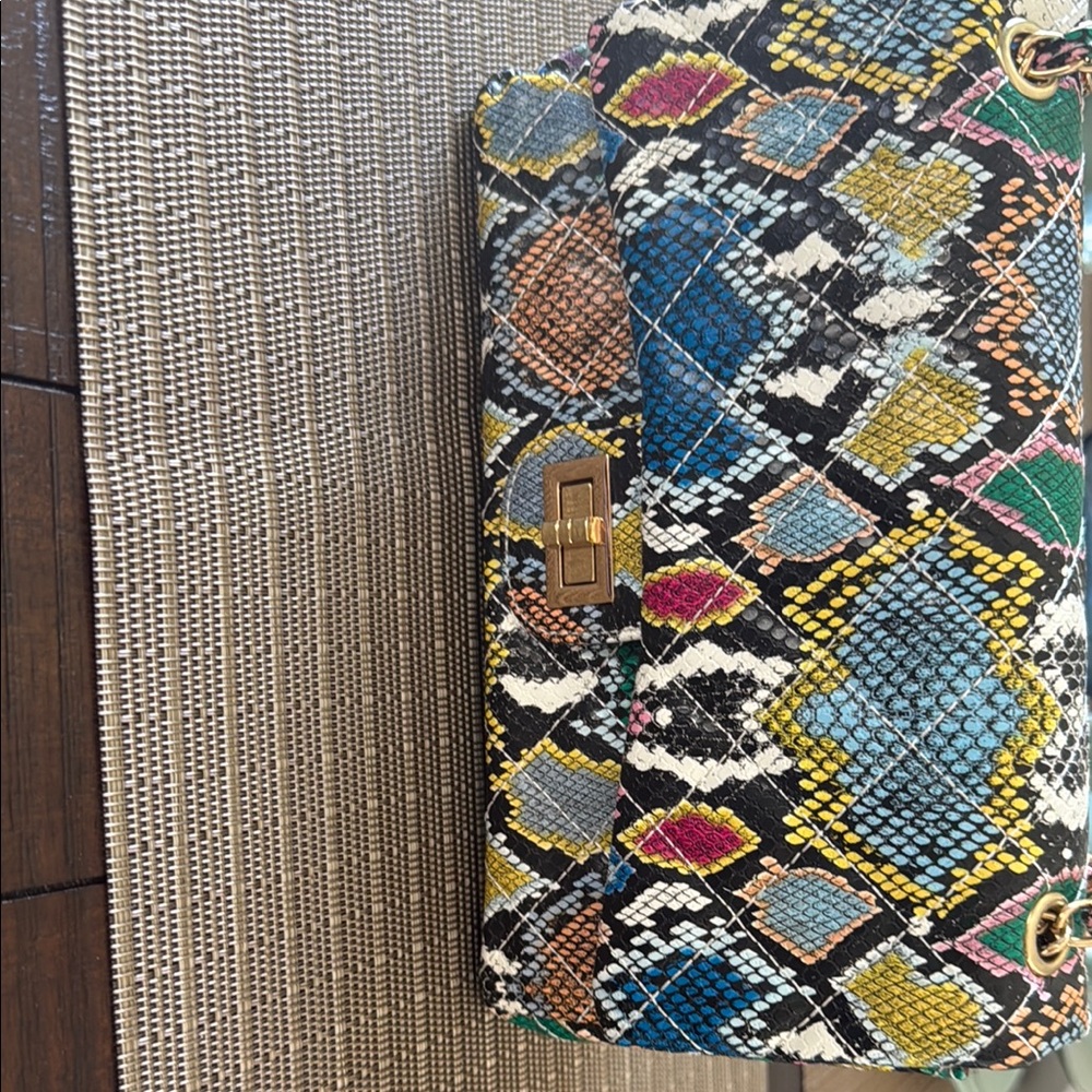 Multicolor Snake-Print Quilted Shoulder Bag - Women